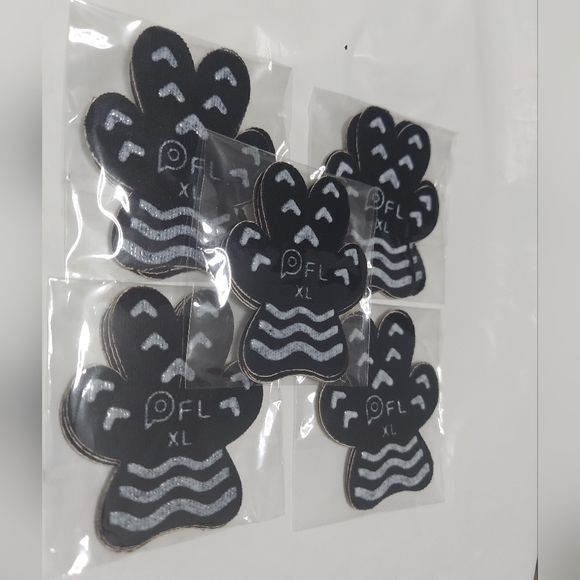 Anti Slip Paw Grips Pads,Provide Dog Foot Traction & Paw Protection - 5 pks of 4 - Picture 4 of 4